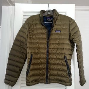 Patagonia Men’s Down jacket puffer sweater size Small